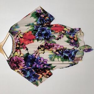 Bellamie Floral Oversize Women's Top Size 3X